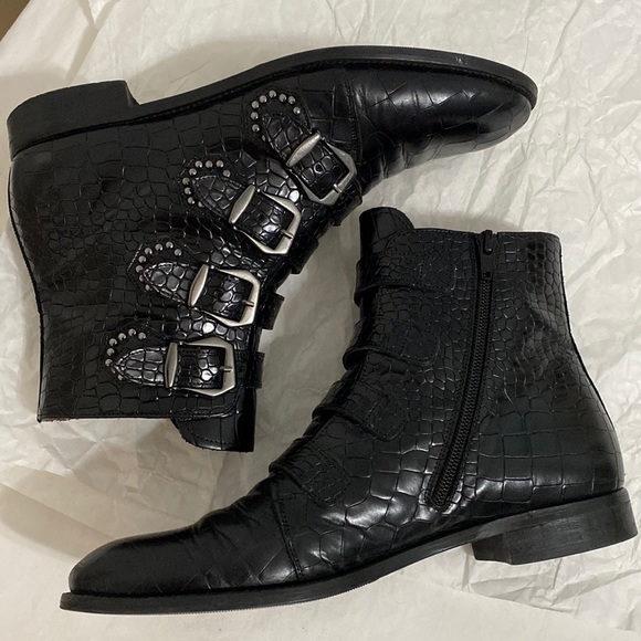 Black Leather Buckle Studded Moto Biker Ankle boots - Picture 5 of 16